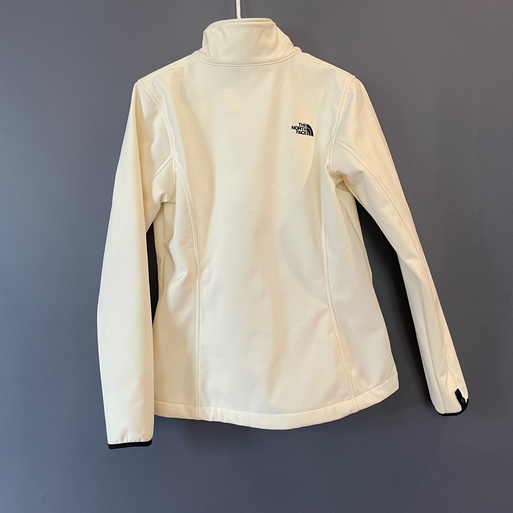 North Face Jacket - Medium - image 3